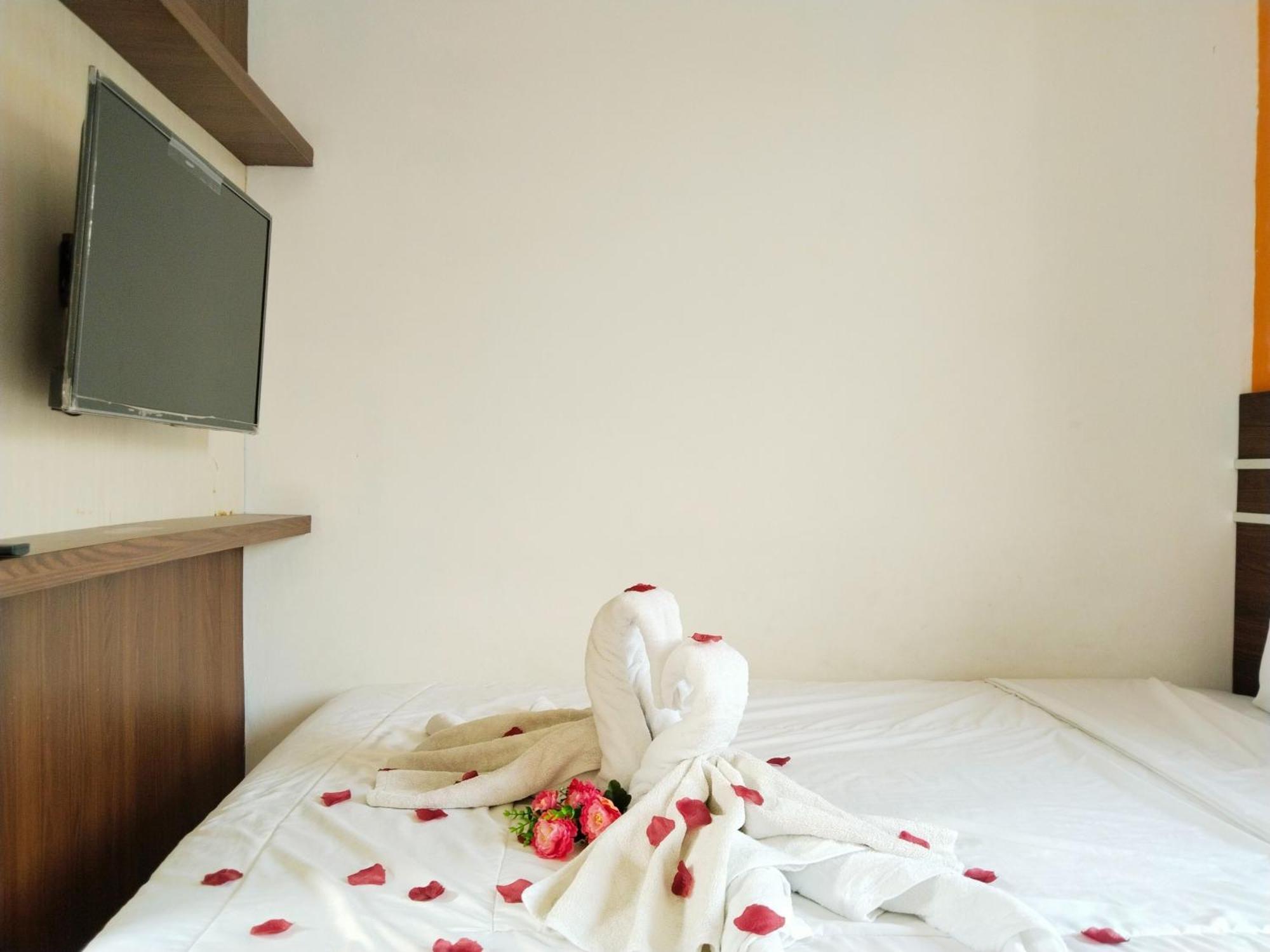 Dejati House Hotel Bekasi Kültér fotó