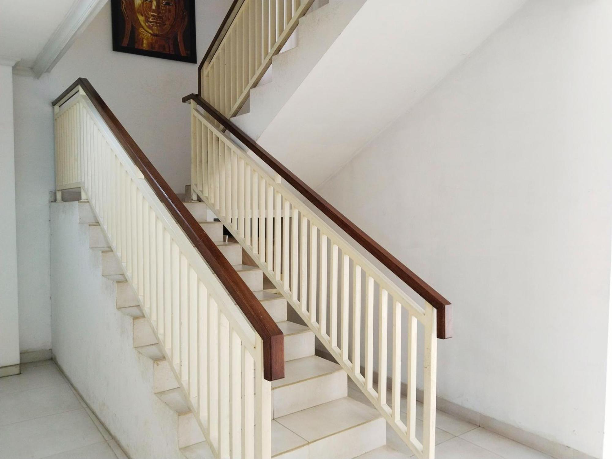 Dejati House Hotel Bekasi Kültér fotó